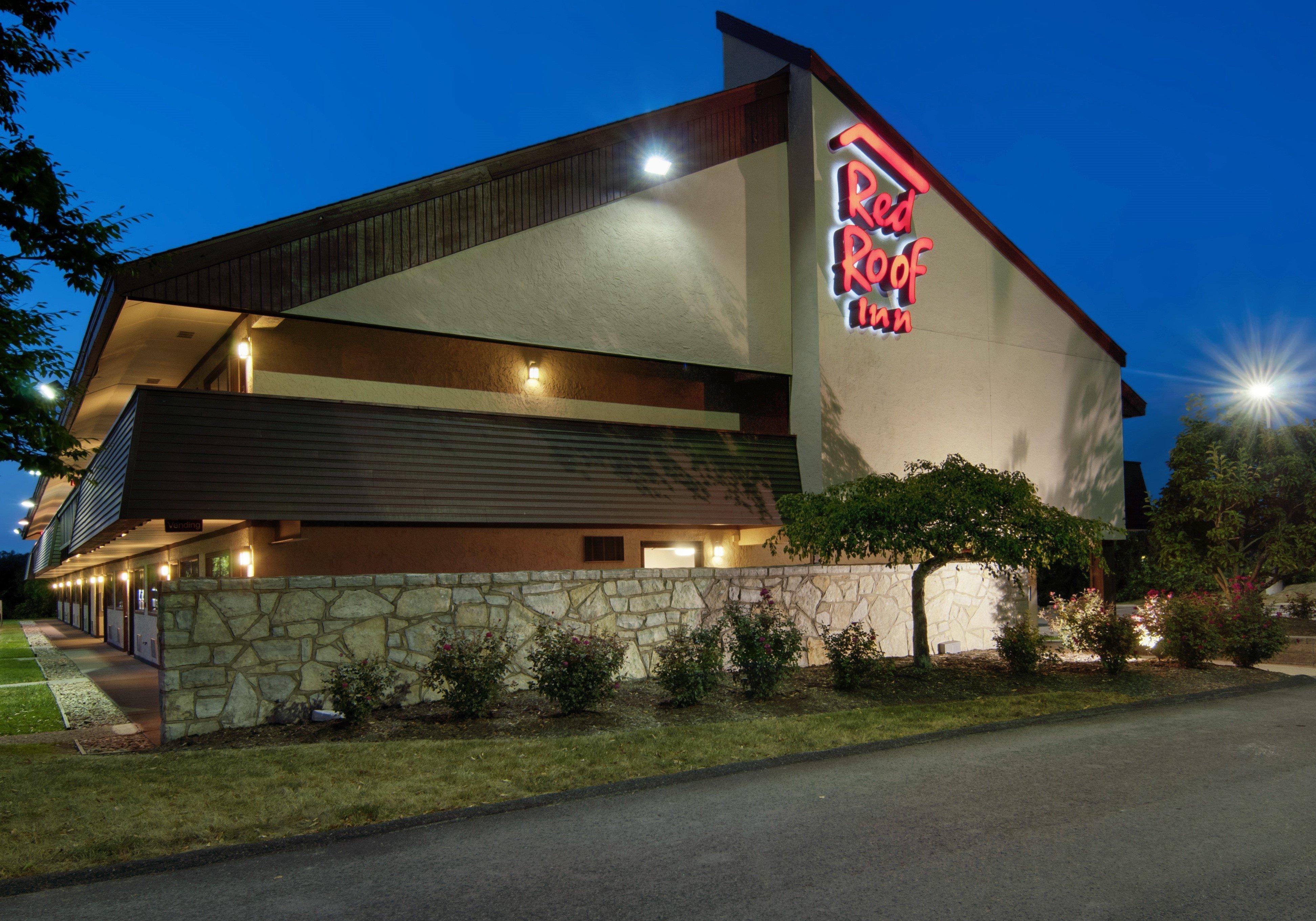 Red Roof Inn Фэрмонт Экстерьер фото