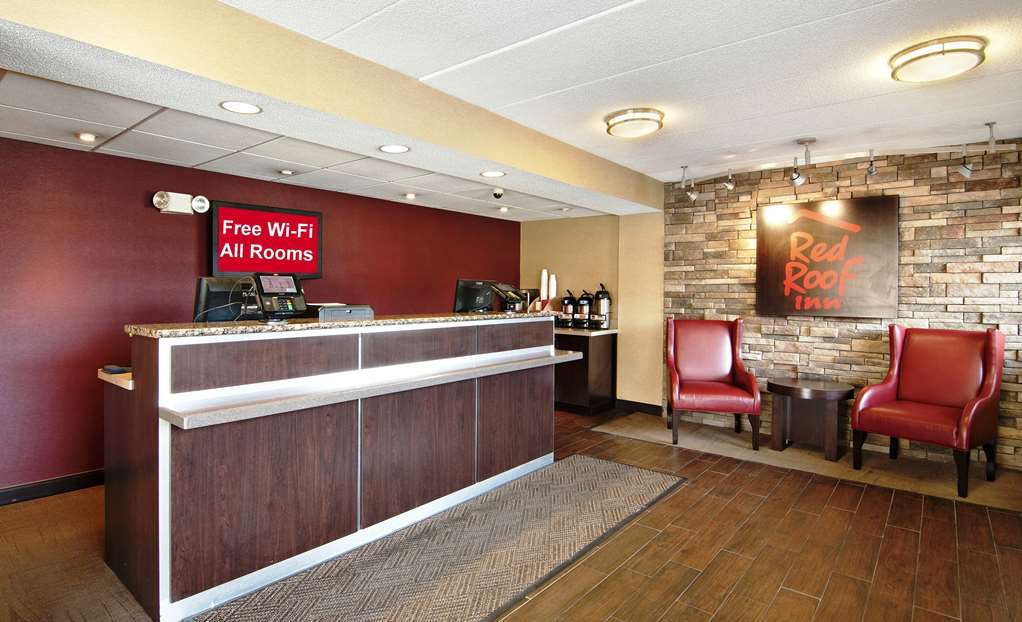 Red Roof Inn Фэрмонт Интерьер фото